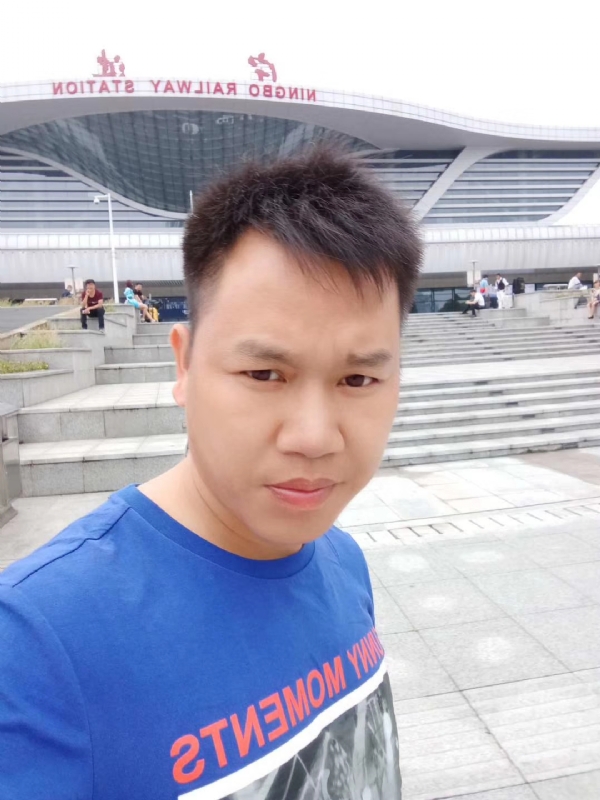 笑对人生的第一张照片--香港残疾人相亲网