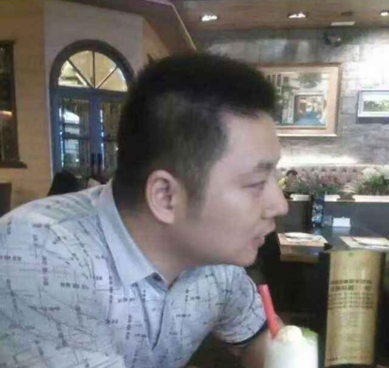 明月^清风的第二张照片--香港残疾人相亲网