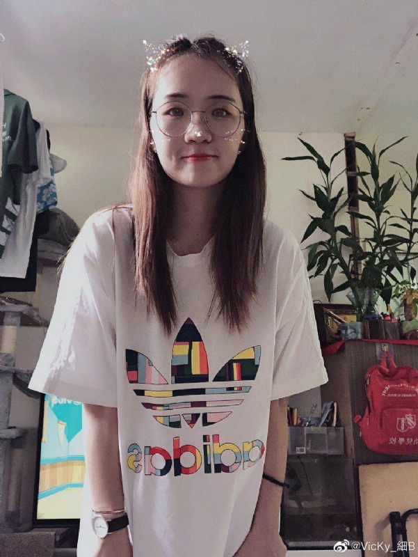 丁美洁的第一张照片--香港残疾人相亲网