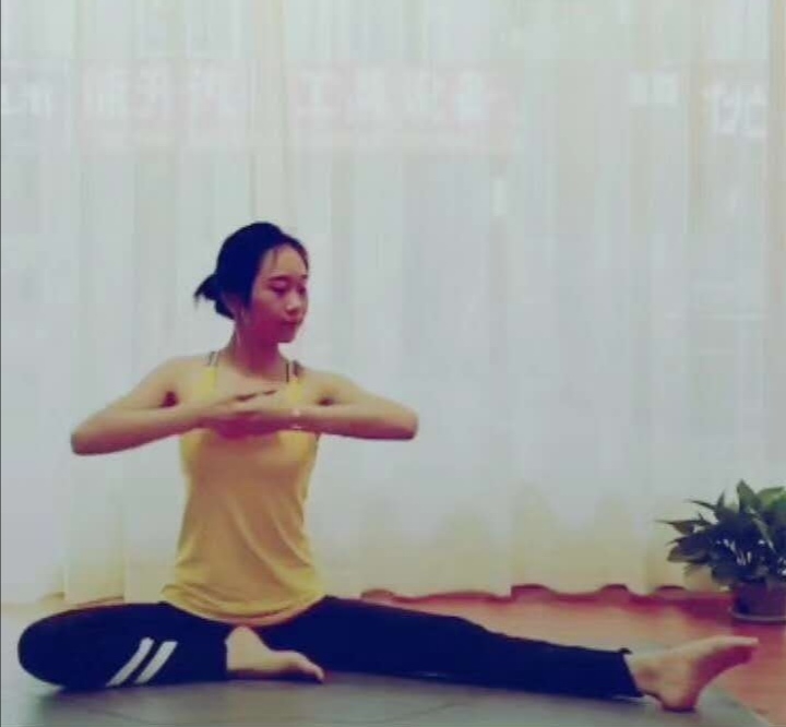 静静子的第一张照片--香港残疾人相亲网