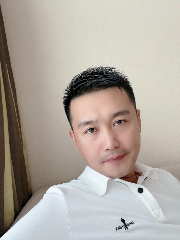 笑望人非的第一张照片--香港残疾人相亲网