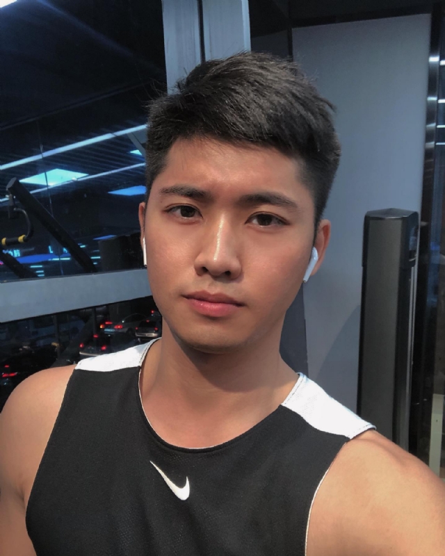 林毅的第一张照片--香港残疾人相亲网